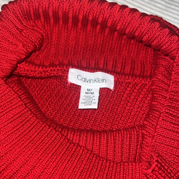 Calvin Klein sweater - Picture 1 of 7